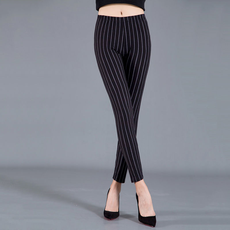 Thin cropped cotton flanal leggings