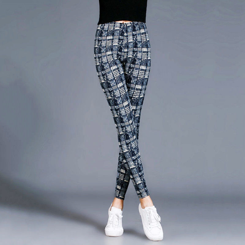 Thin cropped cotton flanal leggings