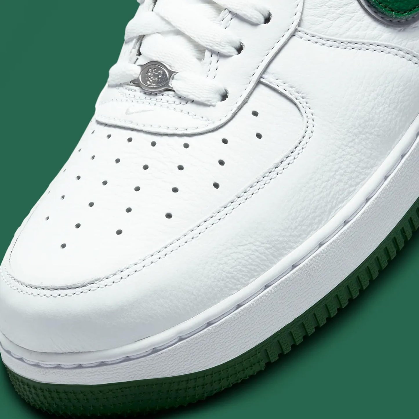 Nike Air Force 1 '07 Low Mens Basketball Shoes (Men's 10.5 Medium, White/White)